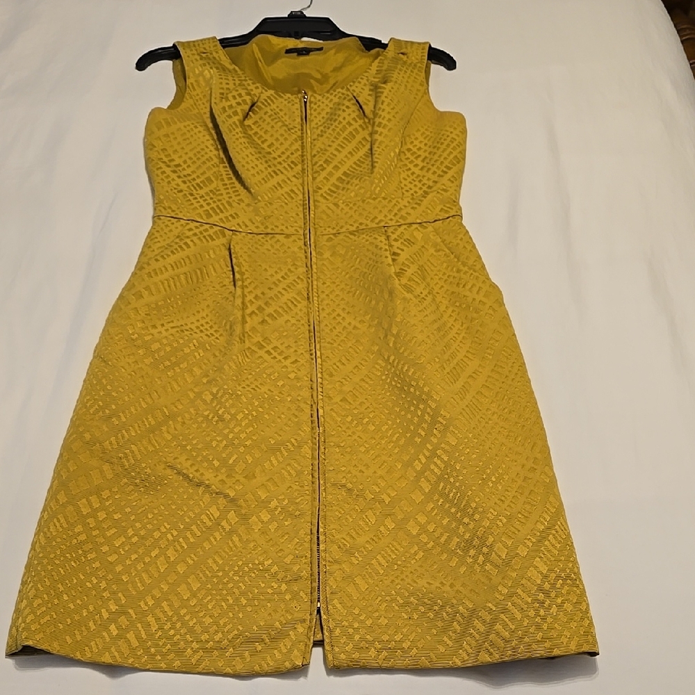 Tahari Mustard Sleeveless Dress With Full Front Zipper